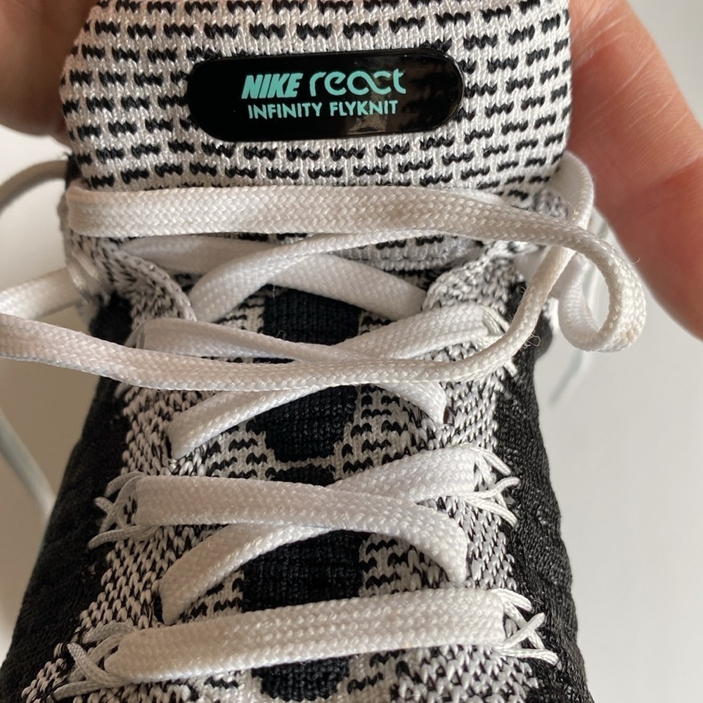 Nike Flyknit react sneaker shoes women’s 6.5 barely worn - Picture 10 of 10